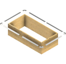 Hochbeet aus Holz mit Metallecken und -schienen