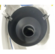 Innenansicht eines Teichfilters