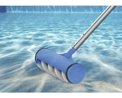 Poolbürste mit Teleskopstiel zur Reinigung von Schwimmbecken