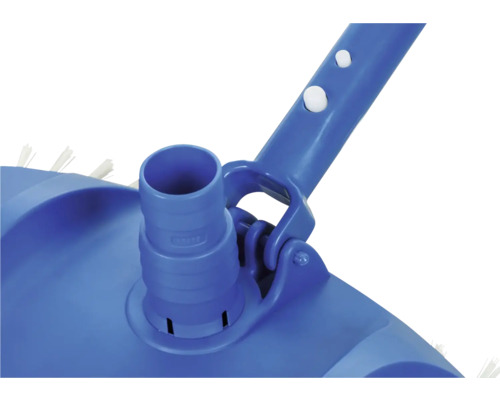 Detailansicht einer Poolbürste mit Anschlussstück