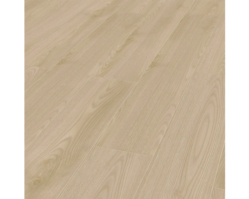 Verlegtes Laminat mit Holzoptik