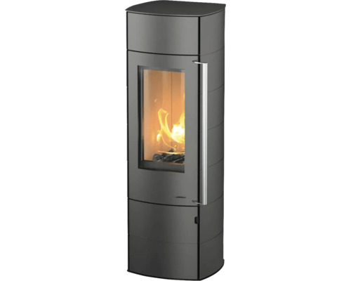 Kaminofen mit Sichtfenster und Holzfeuer