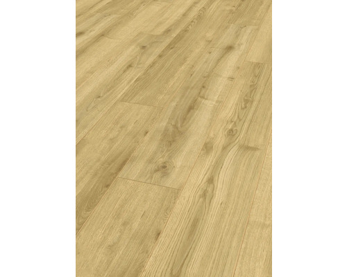 Verlegter Laminatboden in Holzoptik