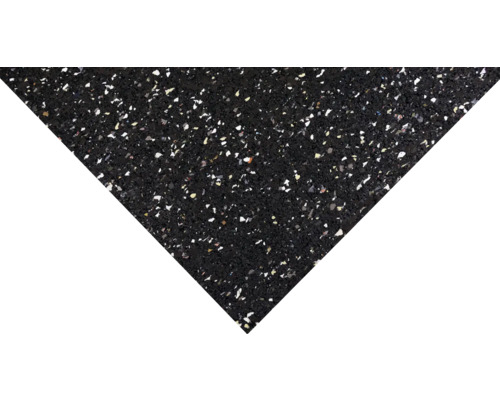 Detailaufnahme einer schwarzen Gummimatte mit farbigen Sprenkeln