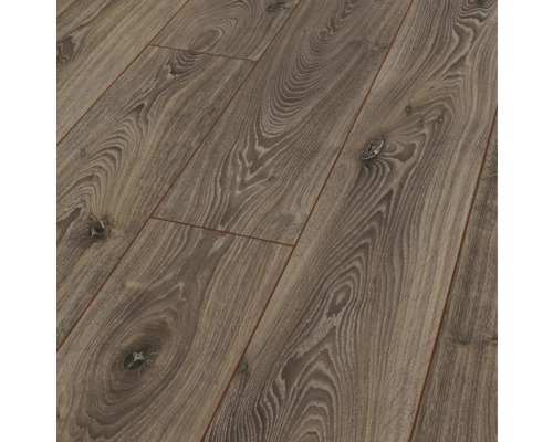 Detailaufnahme eines Laminatbodens mit Holzoptik