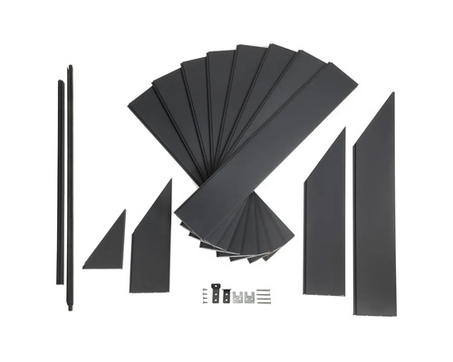 Einzelne Bauteile einer Treppe auf weißem Untergrund