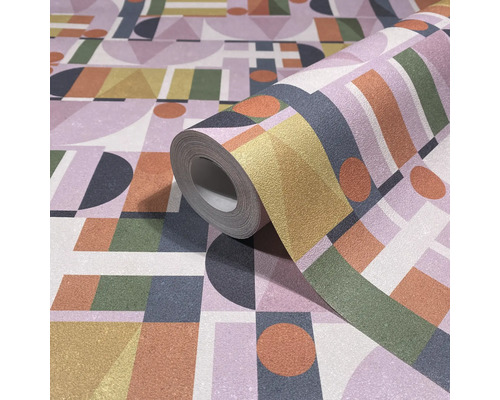 Tapetenrolle mit geometrischen Formen als Muster