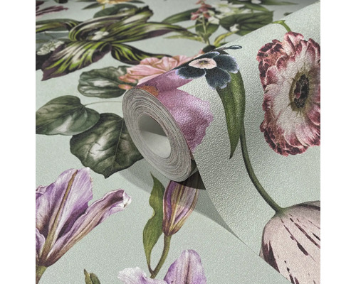 Tapetenrolle mit floralem Muster