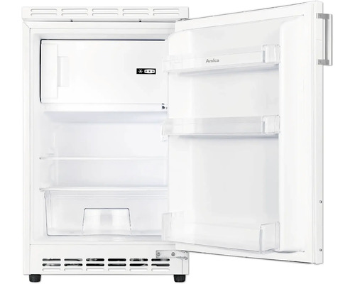 Offener weißer Kühlschrank von Amica mit Regalen