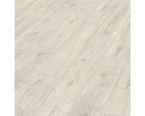 Heller Laminatboden in Holzoptik