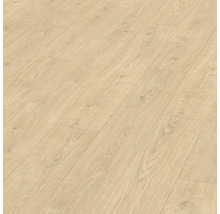 Verlegte helle Laminatdielen mit Holzstruktur