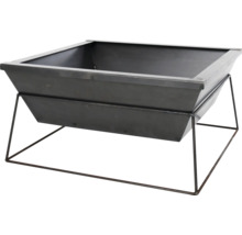 Feuerstelle aus Metall mit quadratischer Form und Untergestell