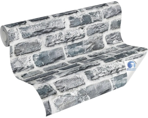 Tapetenrolle mit Steinwandoptik