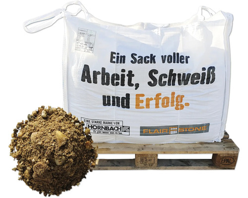 FLAIRSTONE Big Bag Frostschutz 0 mm - 32 mm ca. 825 kg = 0,5 cbm Sack mit Kies auf einer Palette, Aufschrift: Ein Sack voller Arbeit, Schweiß und Erfolg