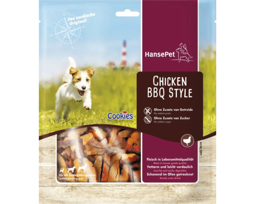 Hansepet Hundekekse Chicken BBQ Style Packung mit einem Hund im Gras