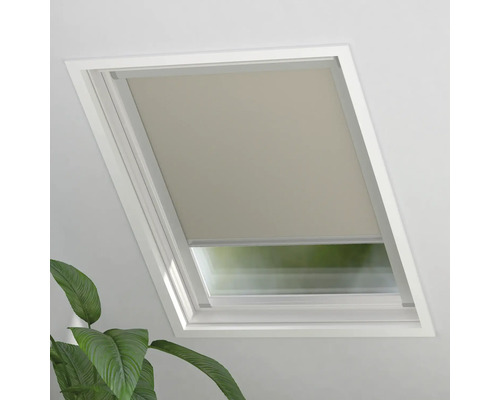 Dachfenster mit Rollo zur Verdunkelung