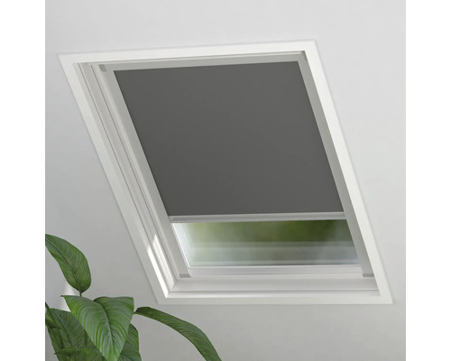 Dachfenster mit Rollo für Sonnenschutz