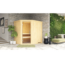 Holzsauna mit Glastür und Bänken im Innenbereich