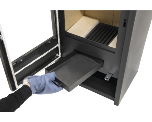 Kaminofen mit Aschekasten zum einfachen Entleeren