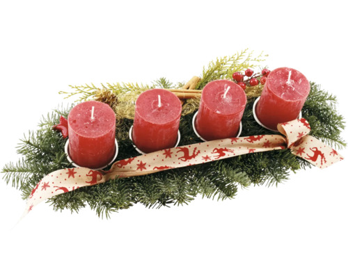 Adventsgesteck Tischgesteck L 50 B 22 cm H ca. 11 cm inkl. 4 Rustik Kerzen Ø 6 cm H 8 cm rot Adventskranz mit vier Kerzen, Tannenzweigen und Schleife