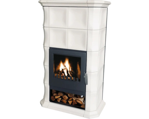 Kaminofen mit Holzfach und Feuer