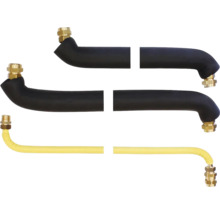 Drei Installationsrohre mit Messingbeschlägen