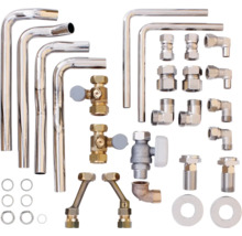 Verschiedene Sanitärinstallationsmaterialien, darunter Rohre, Ventile und Verbinder