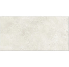 Helle Bodenfliese mit leichter Struktur