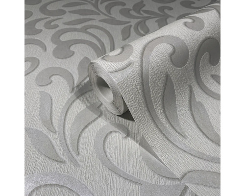 Rolle mit gemusterten Tapeten