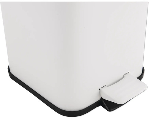 Detailansicht eines Abfalleimers mit Tretmechanismus