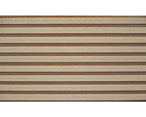 Terrassendielen aus Holz und Kunststoff im Detail