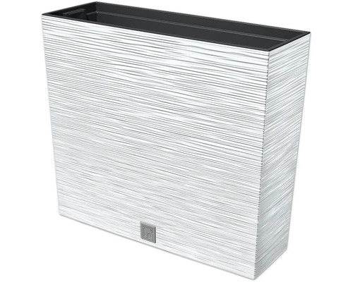 Rechteckiger Pflanzkübel mit horizontaler Rillenstruktur