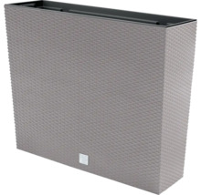 Rechteckiger Pflanzkasten mit Rattanstruktur