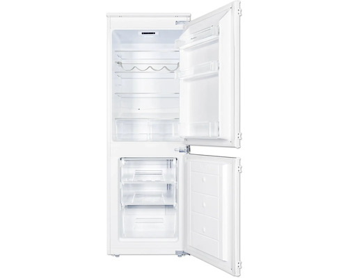 Geöffneter Kühlschrank mit Gefrierfach und Regalen