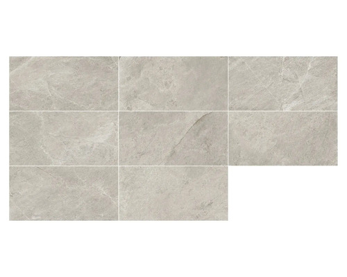 Rechteckige Bodenfliesen mit Marmoroptik