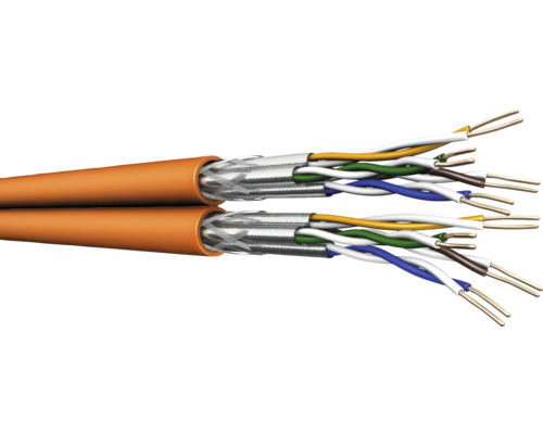Nahaufnahme eines orangefarbenen Datenkabels mit freiliegenden Drähten