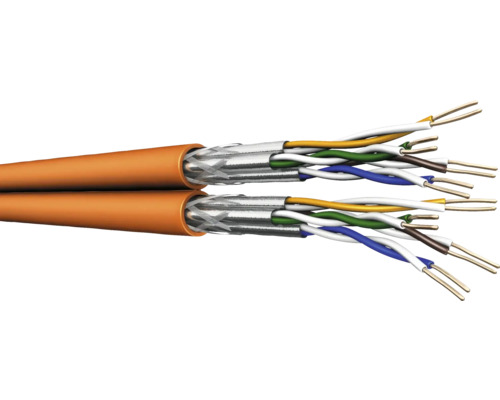 Nahaufnahme von zwei Kommunikationskabeln mit farbcodierten Drähten.
