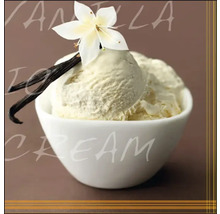 Vanilleeis in einer Schale mit Vanilleblume und Vanilleschote