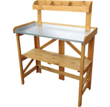 Gartentisch aus Holz mit Metallplatte und Ablagefläche
