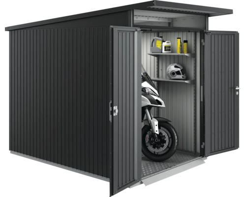 Metall Gerätehaus mit geöffneten Türen, Motorrad, Regal, Ölkanister und Helm