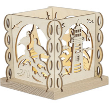 Dekorative Holzlaterne mit Küstenmotiven für stimmungsvolle Beleuchtung