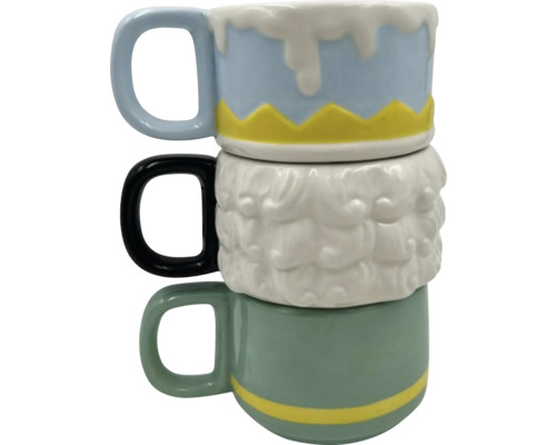 Gestapelte, dekorative Tassen aus Keramik