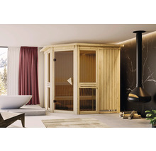 Moderne Innensauna aus Holz mit Glastür und Fenster in einem hellen Badezimmer.