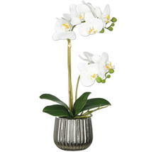 Künstliche Orchidee in einem silberfarbenen Topf