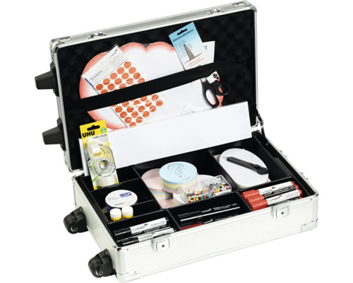 Offener Werkzeugkoffer mit Büromaterial wie Stiften, Schere und Aufklebern.