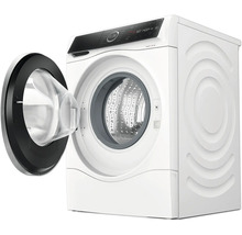 Weiße Waschmaschine mit geöffneter Tür.
