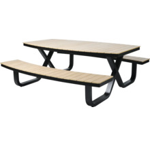 Picknicktisch mit Bänken aus Holz und Metall