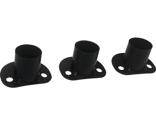 Drei schwarze Rohrhalterungen mit Befestigungslöchern