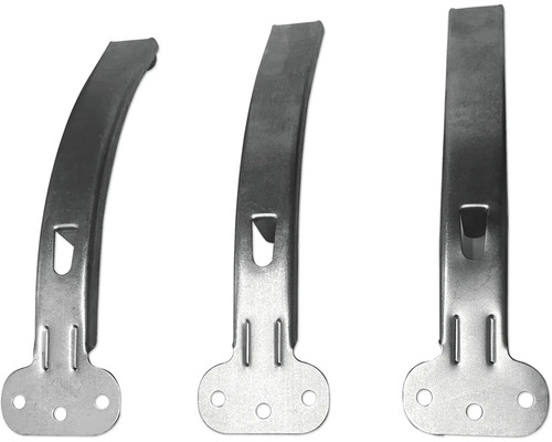 Drei Metallschellen zur Befestigung