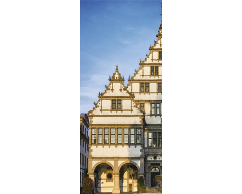 Historisches Gebäude mit Stufengiebelarchitektur